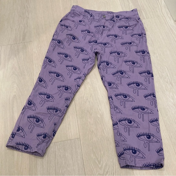 SHEIN | Curve Eye Graphic Jeans - Picture 2 of 10